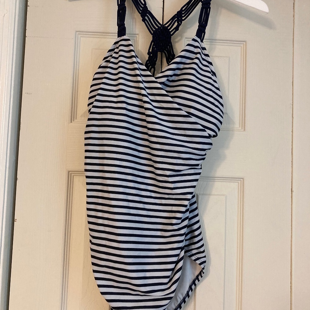 Women’s one piece bathing suit